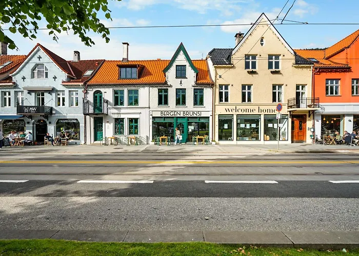 One Of A Kind In I 7 Bedrooms I 15 Guests! * Bergen