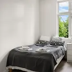 דירה One Of A Kind In I 7 Bedrooms I 15 Guests!