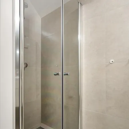 One Of A Kind In I 7 Bedrooms I 15 Guests! Bergen