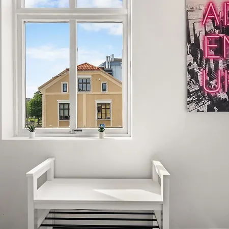 Apartment One Of A Kind In I 7 Bedrooms I 15 Guests! *